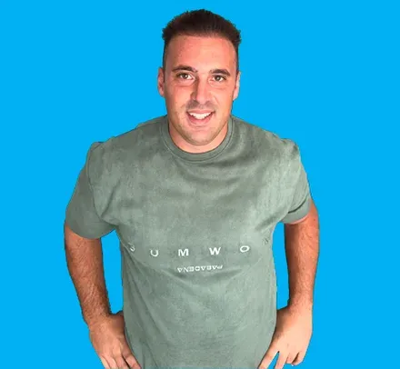 Juan, Dios del Online, CEO and founder of OF Agencia